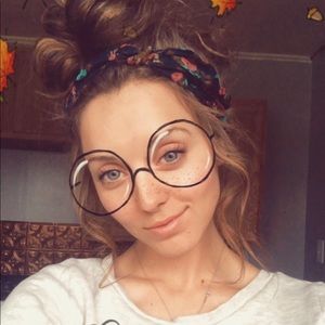 Meet your Posher, Dani